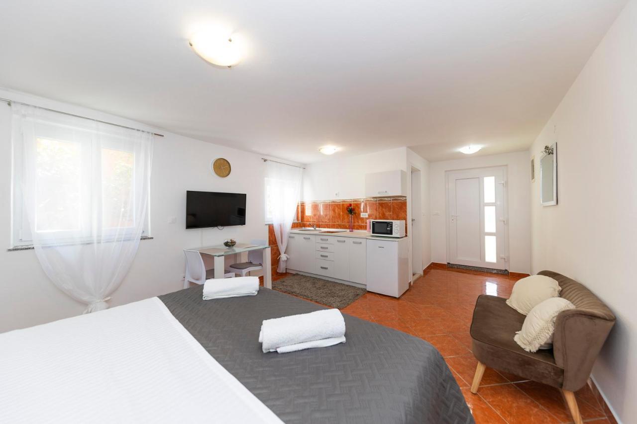 Apartmani Valentina Задар Екстериор снимка