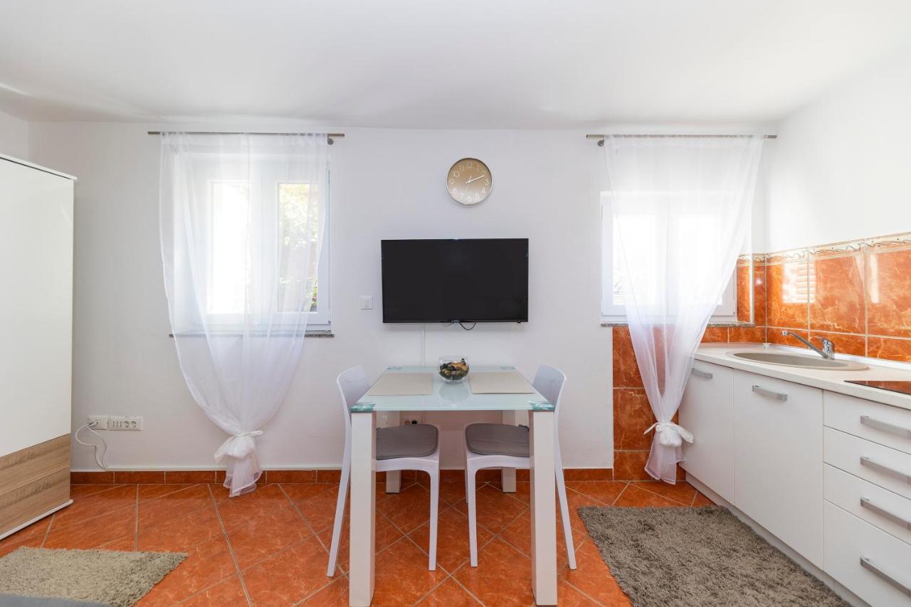 Apartmani Valentina Задар Екстериор снимка